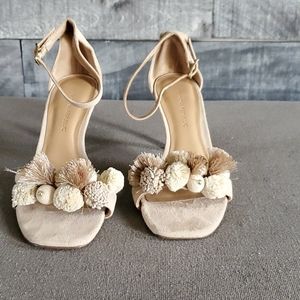 Banana Republic suede heels  size 5.5